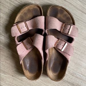 Rose gold Birkenstock’s